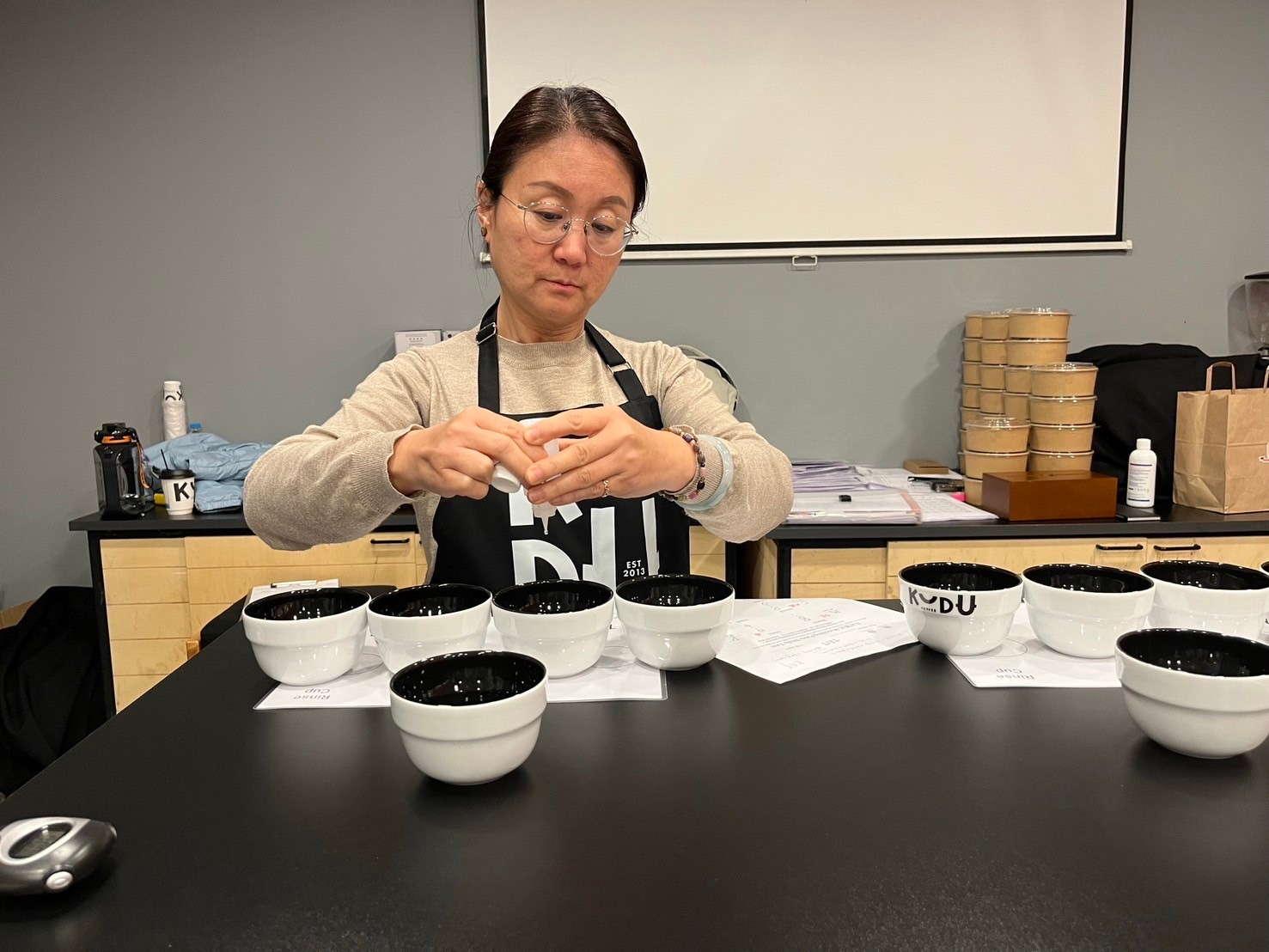 白芳老師 Lucy Bai - 大中華首位女性 CQI Q 與 SCA 雙系統考官